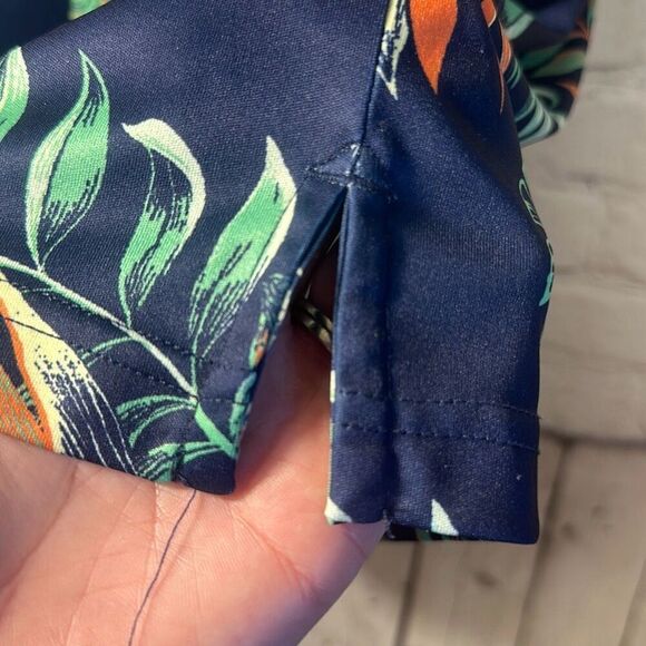 Izod Golf Mens Hawaiian Leaf All over Print Golf Polo size L Large - Picture 3 of 6